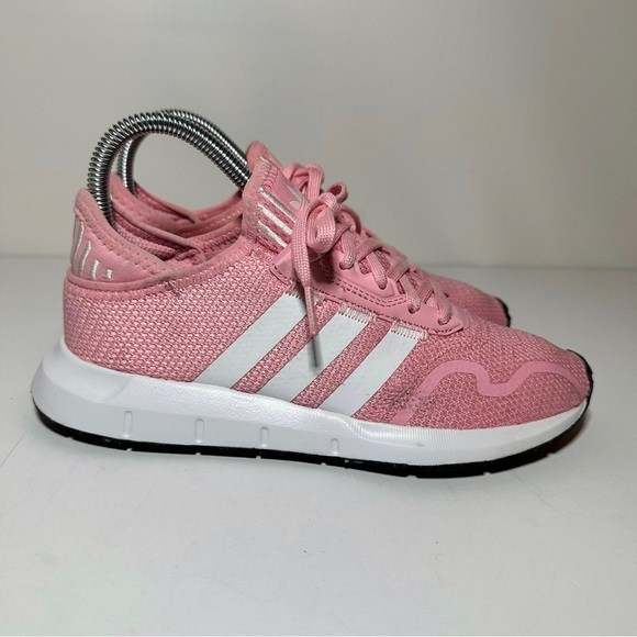 adidas Originals Shoes - Adidas Originals Swift Run Womens Size 5 Running Shoes Pink White Low Top